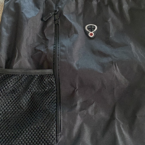 BeeGreen Black Drawstring Backpack - Picture 5 of 6